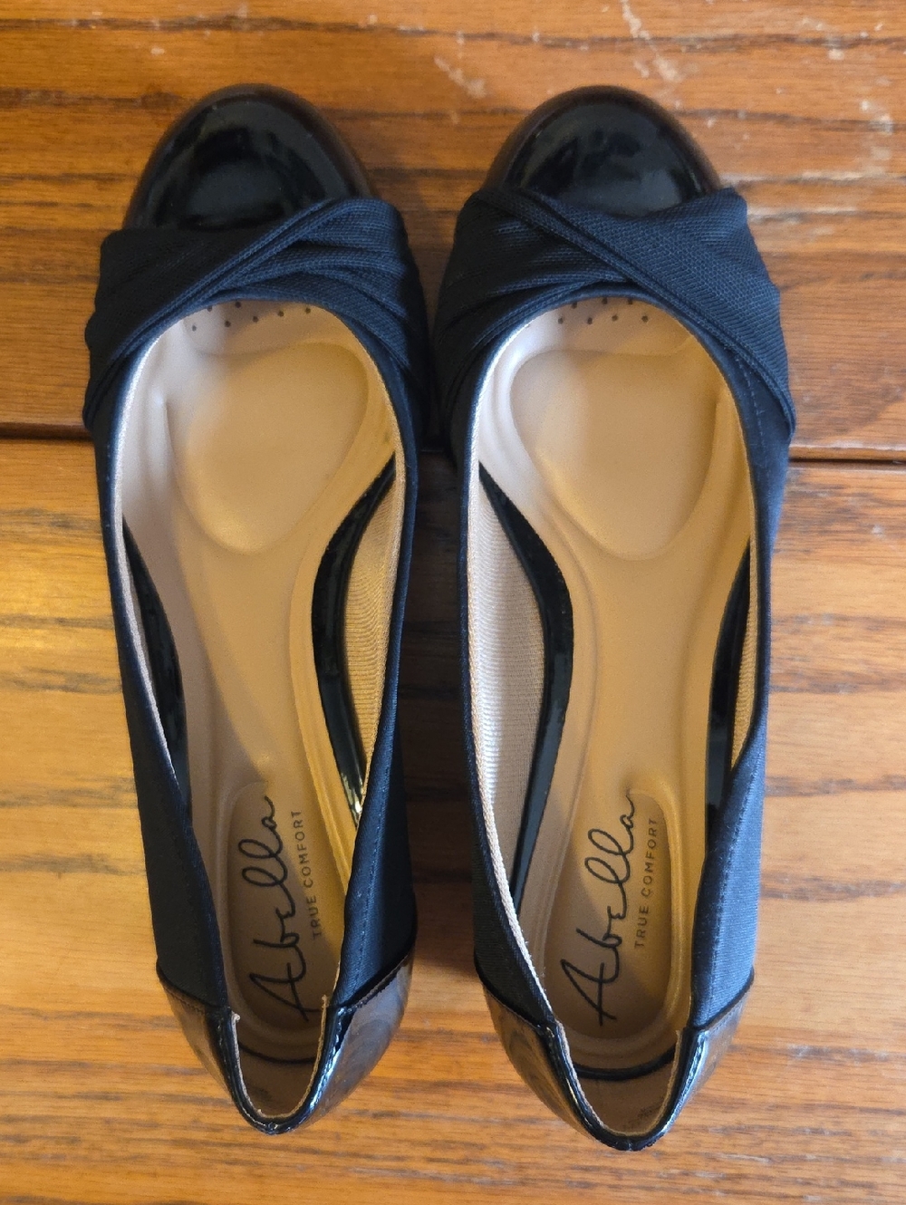 Abella Black Women's Knot-Detail Ballet Flats